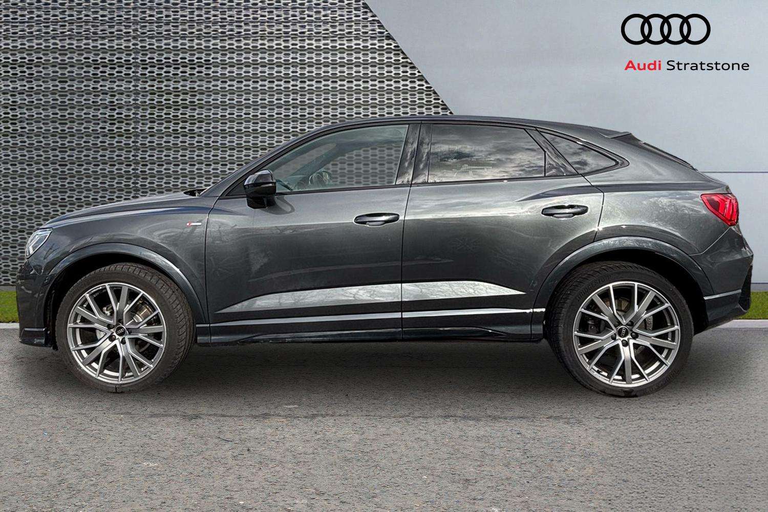 Used Audi Q3 2025 for sale - 77995856: Photo 8