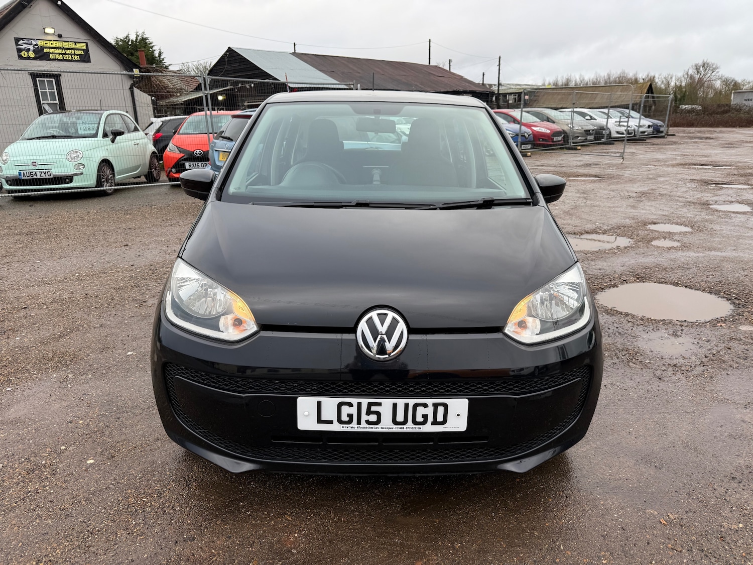 Used Volkswagen up! 2015 for sale - 77480762: Photo 2