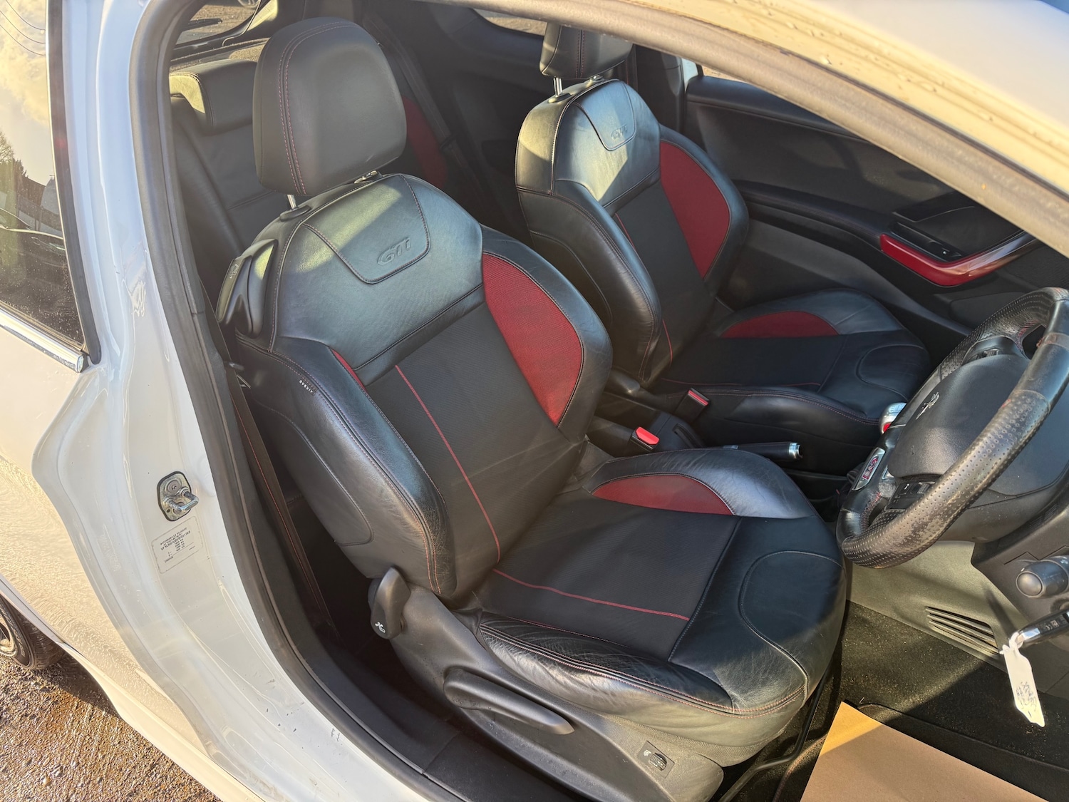 Used Peugeot 208 2014 for sale - 76911509: Photo 11