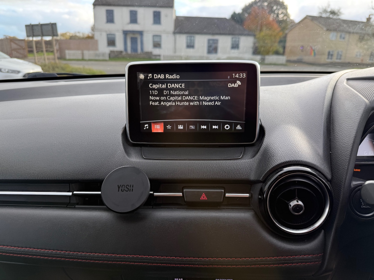 Used Mazda Mazda2 2015 for sale - 76497709: Photo 12