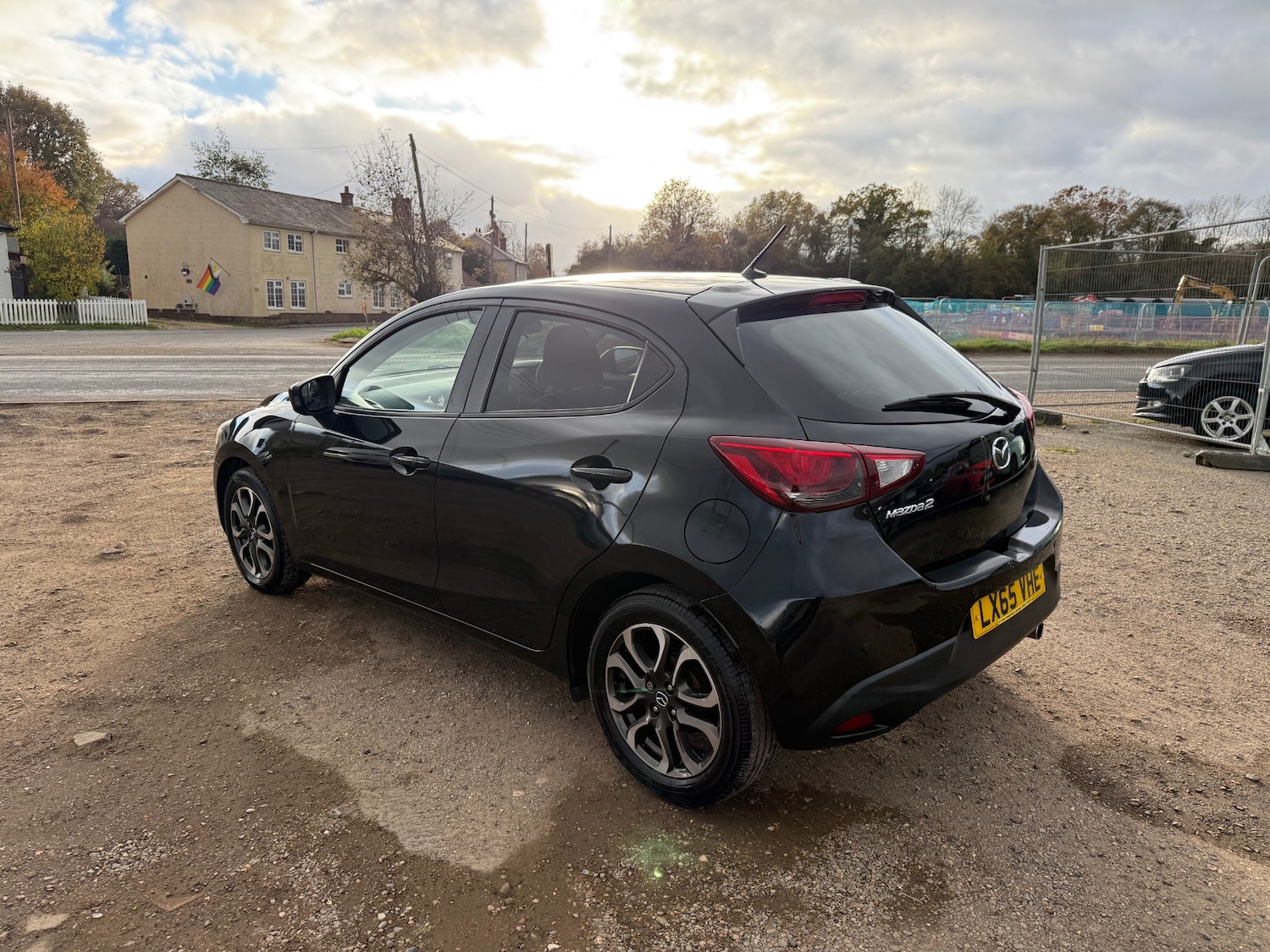 Used Mazda Mazda2 2015 for sale - 76497709: Photo 5