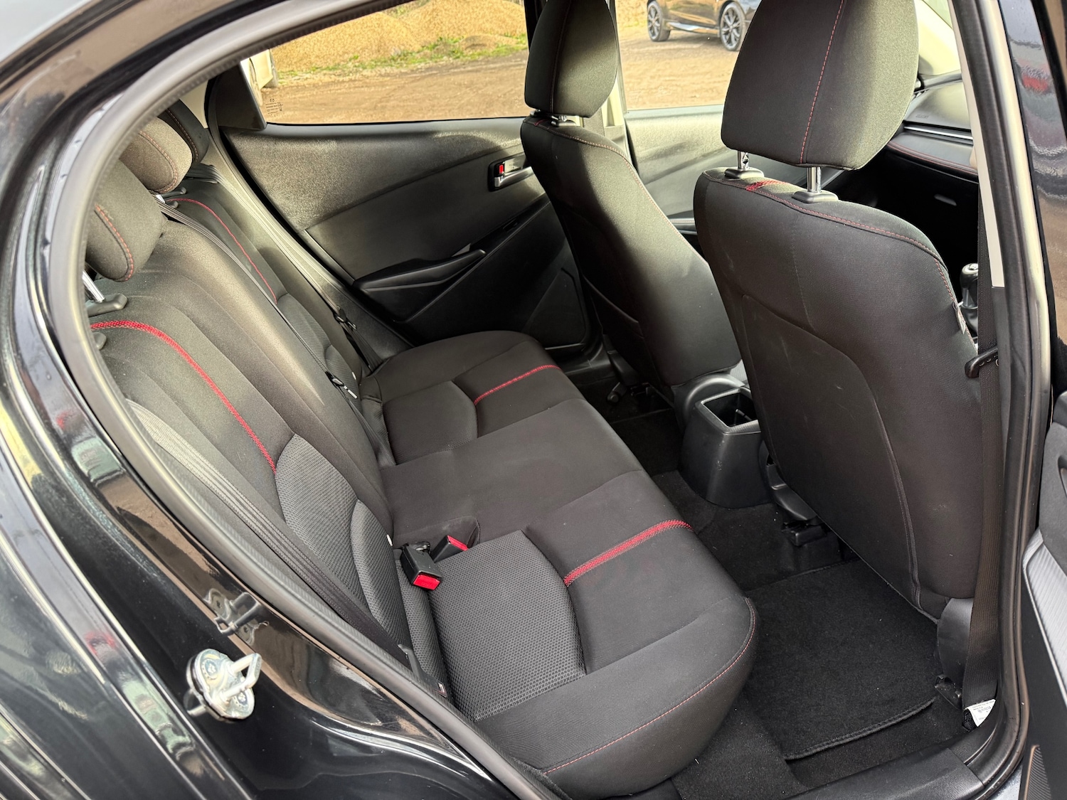 Used Mazda Mazda2 2015 for sale - 76497709: Photo 9