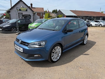 Used Volkswagen Polo 2015 for sale - 78515405: Photo