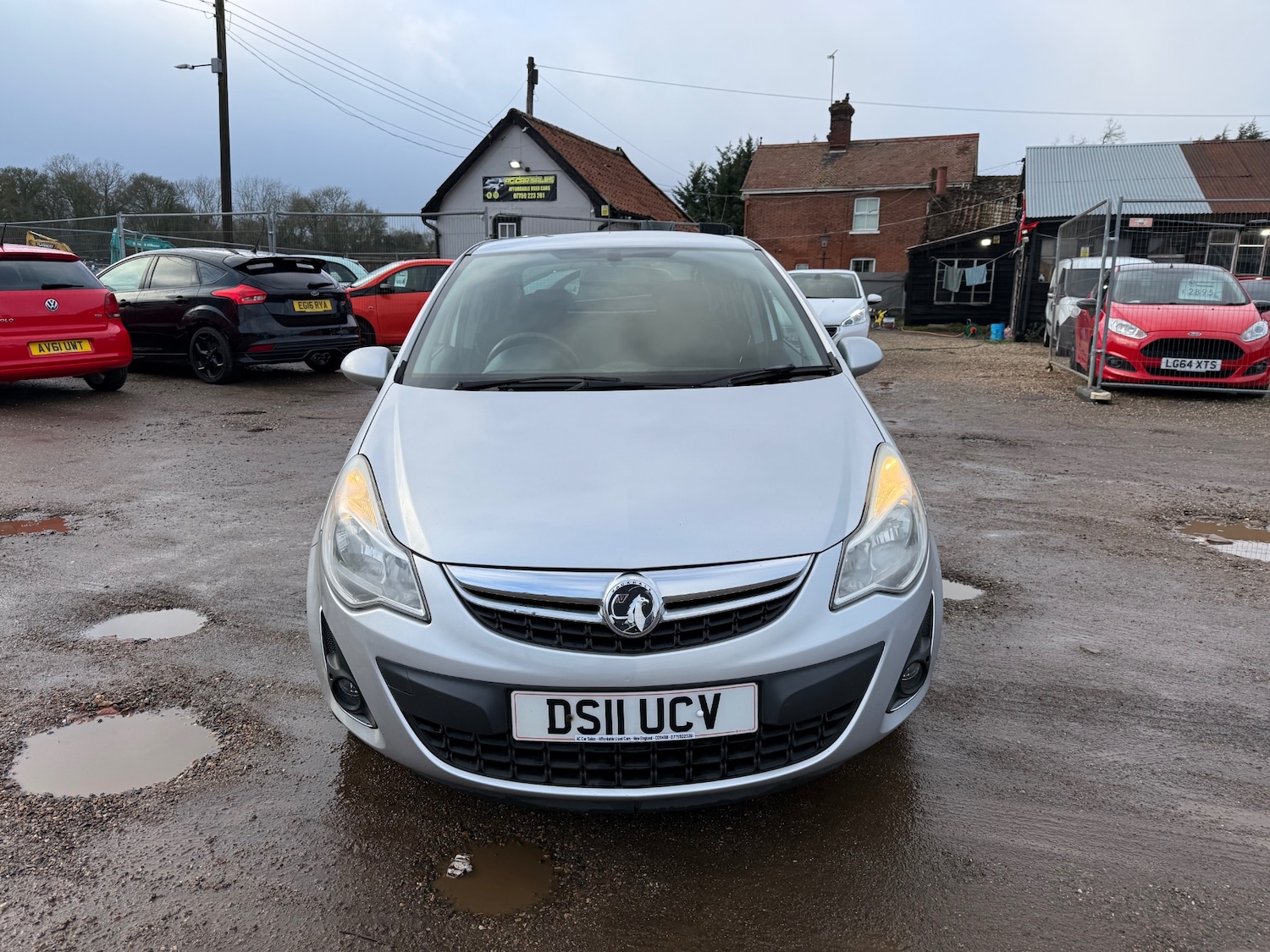 Used Vauxhall Corsa 2011 for sale - 77726597: Photo 2