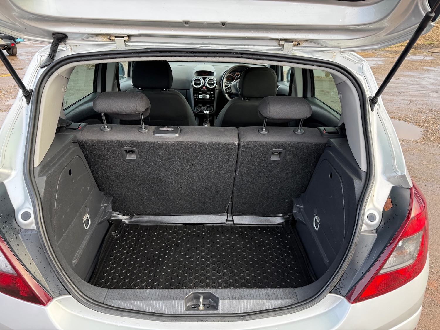 Used Vauxhall Corsa 2011 for sale - 77726597: Photo 8