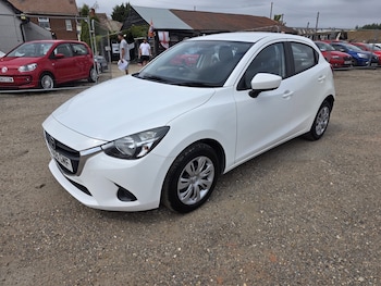 Used Mazda Mazda2 2016 for sale - 79542043: Photo