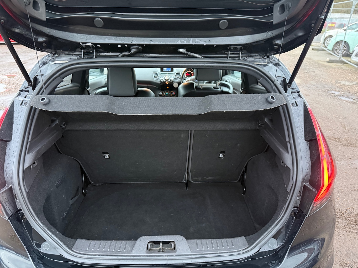 Used Ford Fiesta 2014 for sale - 77622777: Photo 9