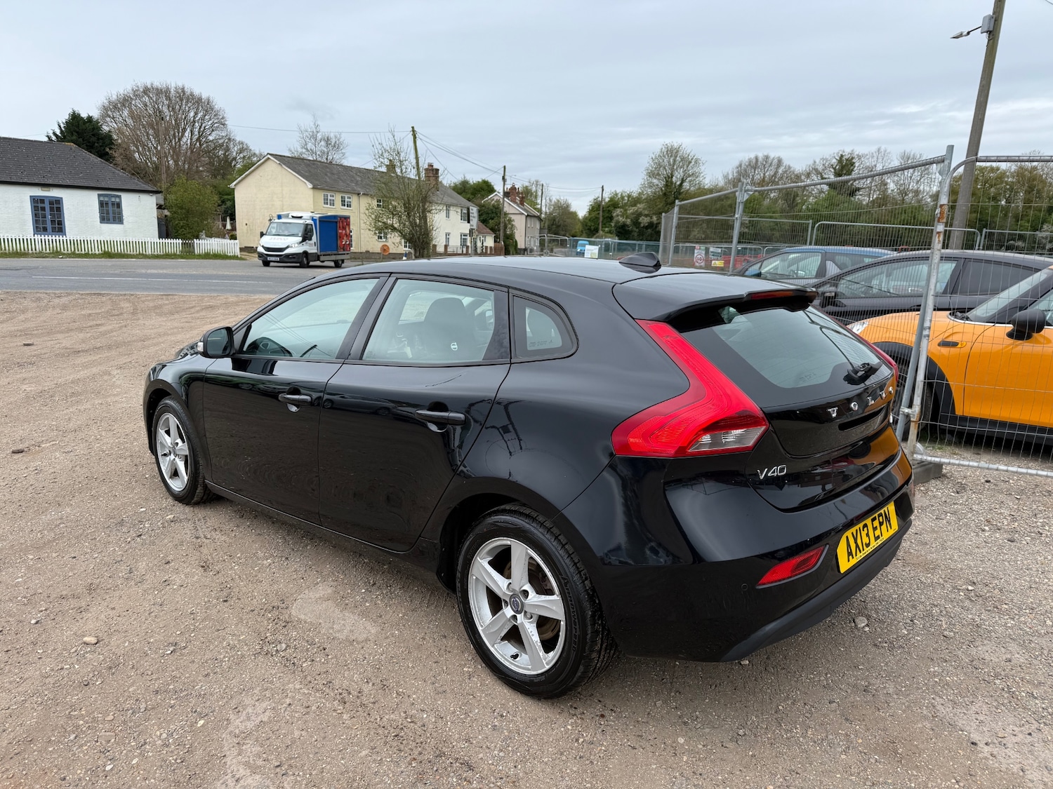 Used Volvo V40 2025 for sale - 78202010: Photo 5