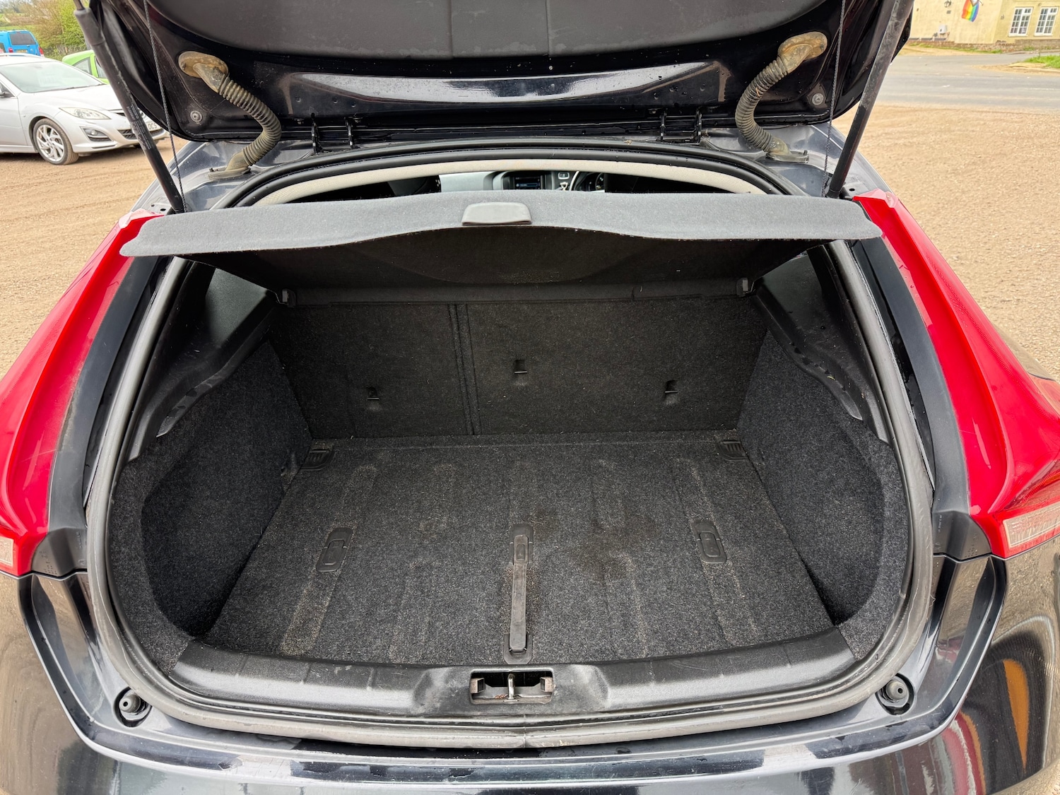 Used Volvo V40 2025 for sale - 78202010: Photo 8