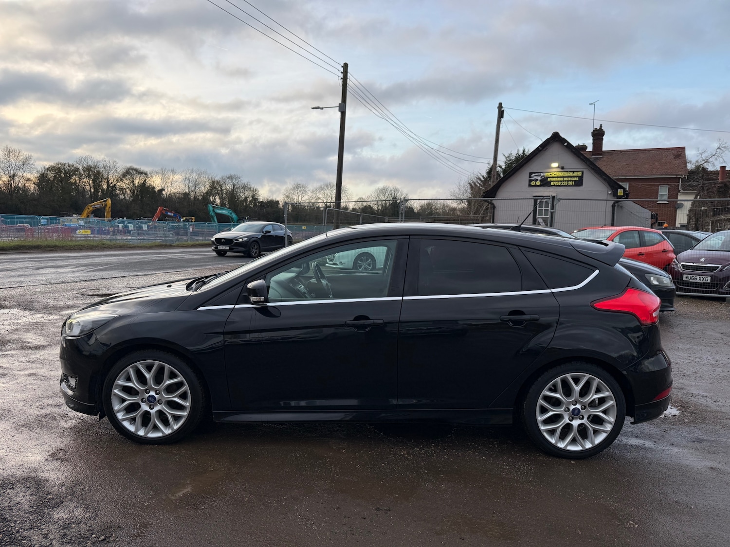 Used Ford Focus 2015 for sale - 77240195: Photo 4