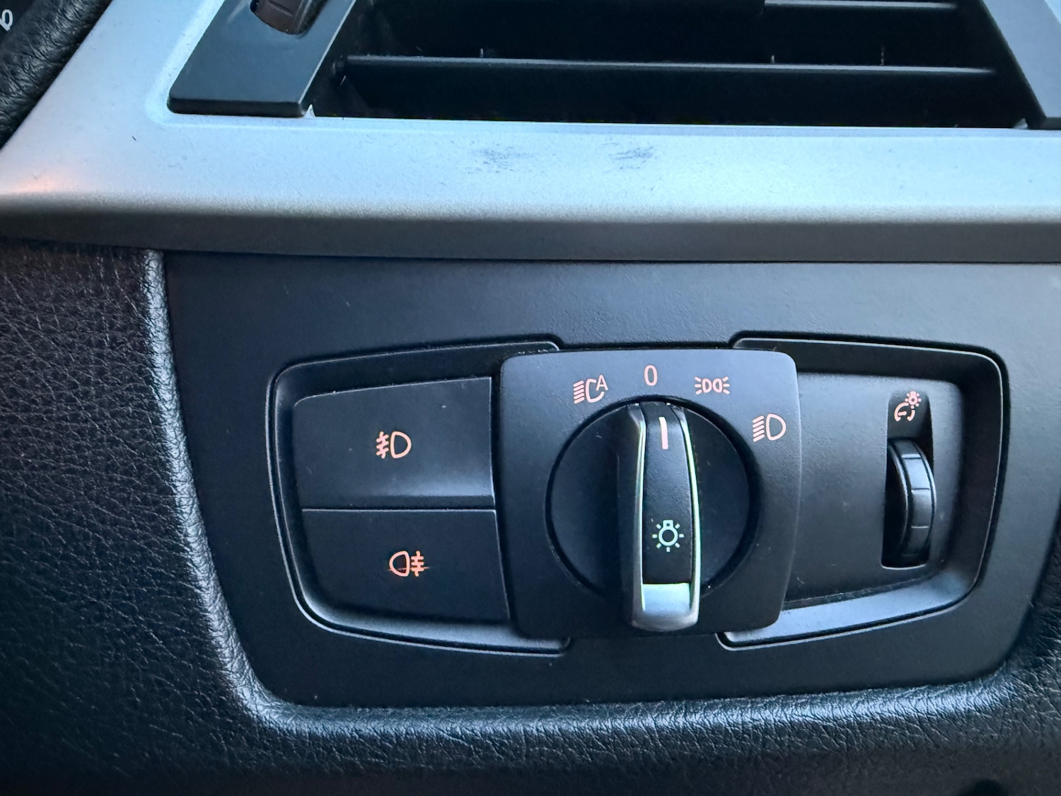 Used BMW 3 Series 2012 for sale - 77558781: Photo 16