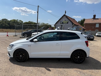 Used Volkswagen Polo 2015 for sale - 79344193: Photo