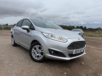 2015 (15) - 1.6 TDCi Titanium ECOnetic 5dr