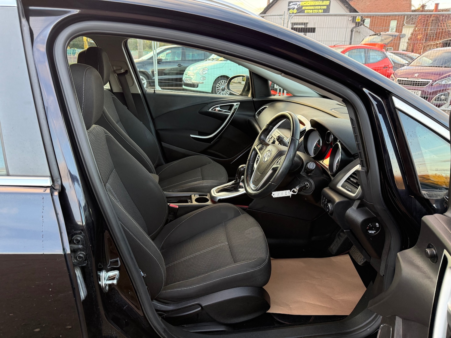 Used Vauxhall Astra 2011 for sale - 76497717: Photo 10