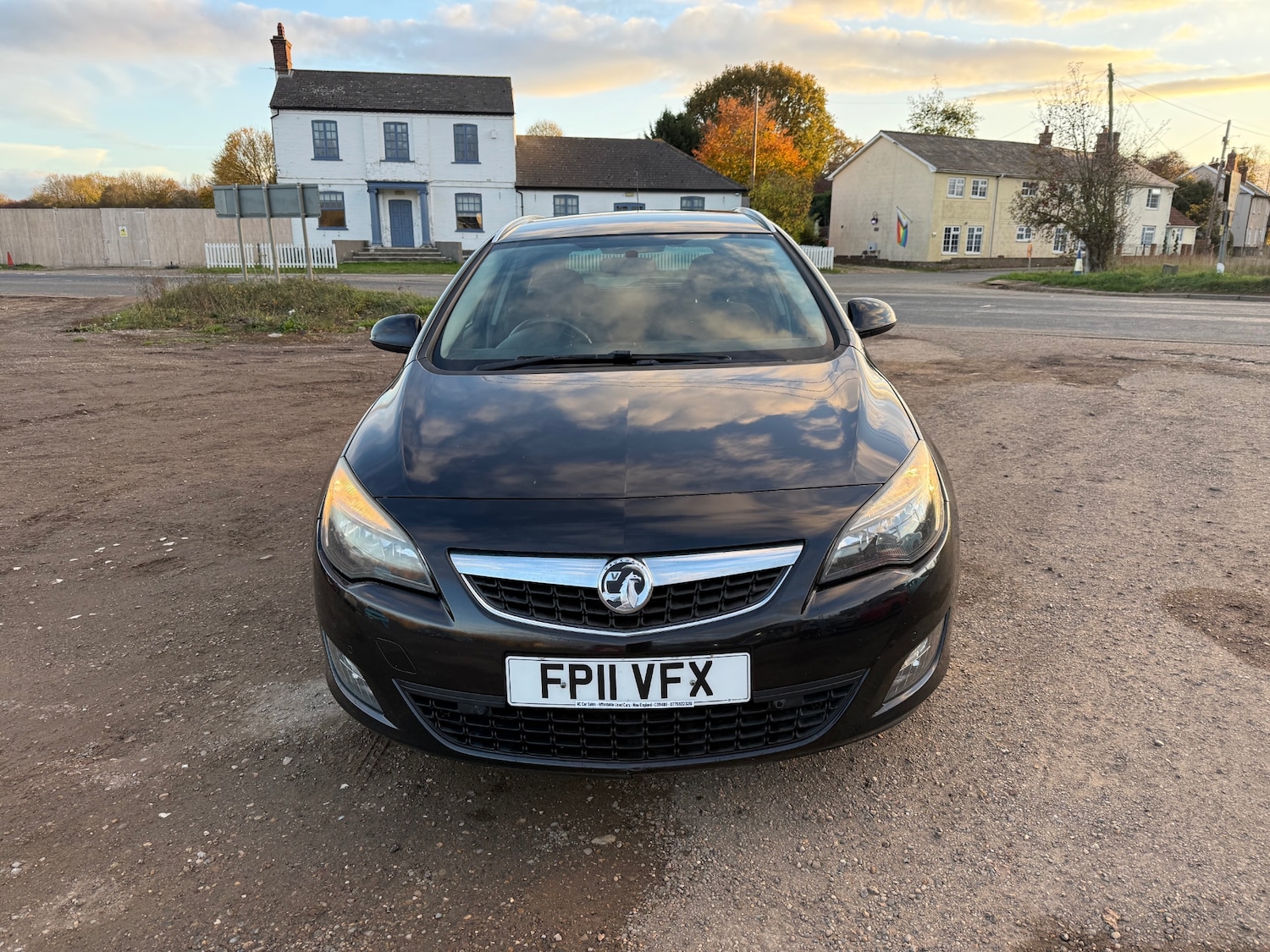 Used Vauxhall Astra 2011 for sale - 76497717: Photo 2