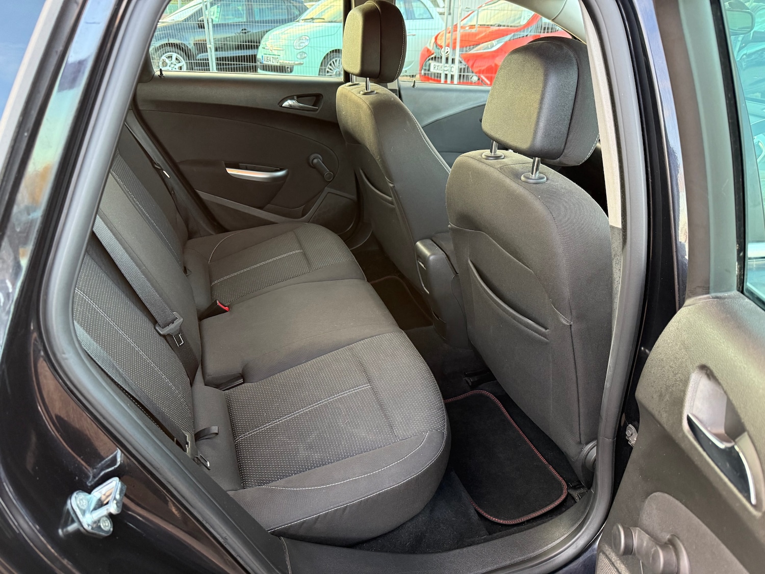 Used Vauxhall Astra 2011 for sale - 76497717: Photo 9