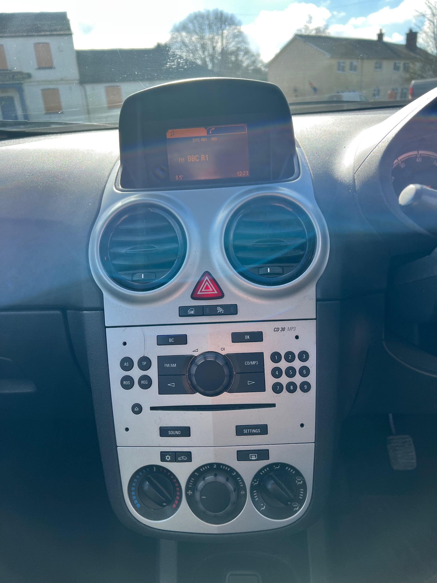 Used Vauxhall Corsa 2011 for sale - 74981603: Photo 10