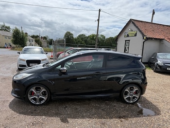 Used Ford Fiesta 2014 for sale - 79476936: Photo