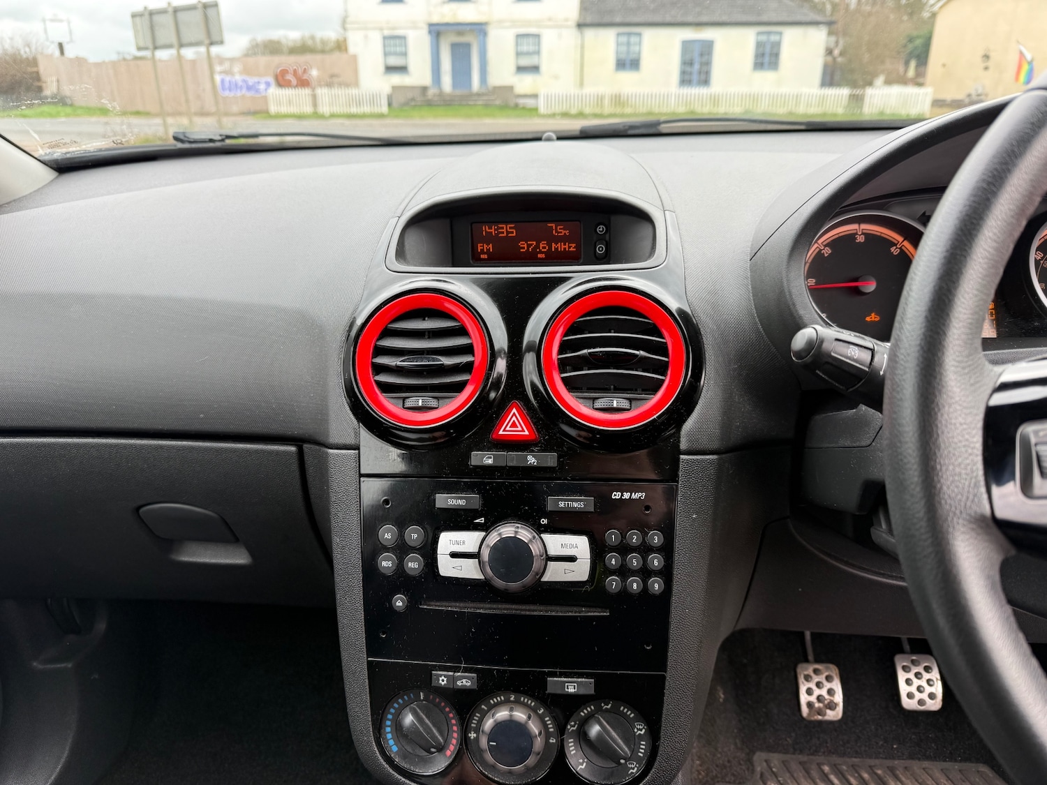 Used Vauxhall Corsa 2012 for sale - 77562582: Photo 11