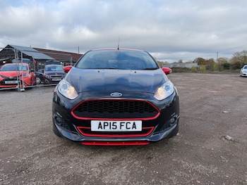 Used Ford Fiesta 2015 for sale - 76464409: Photo