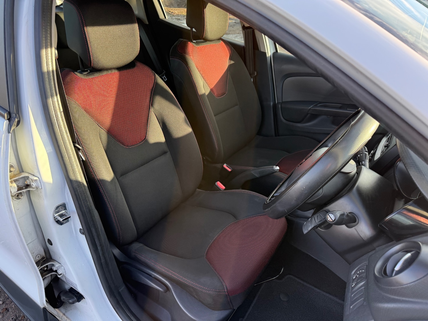 Used Renault Clio 2015 for sale - 77314532: Photo 11