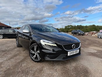 Used Volvo V40 2019 for sale - 79842672: Photo