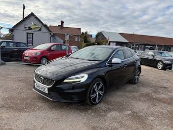 Used Volvo V40 2019 for sale - 79842672: Photo