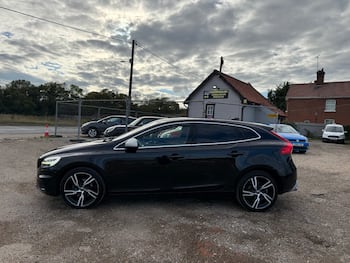 Used Volvo V40 2019 for sale - 79842672: Photo