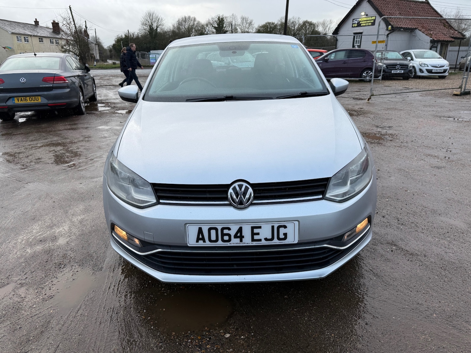 Used Volkswagen Polo 2014 for sale - 77480708: Photo 2