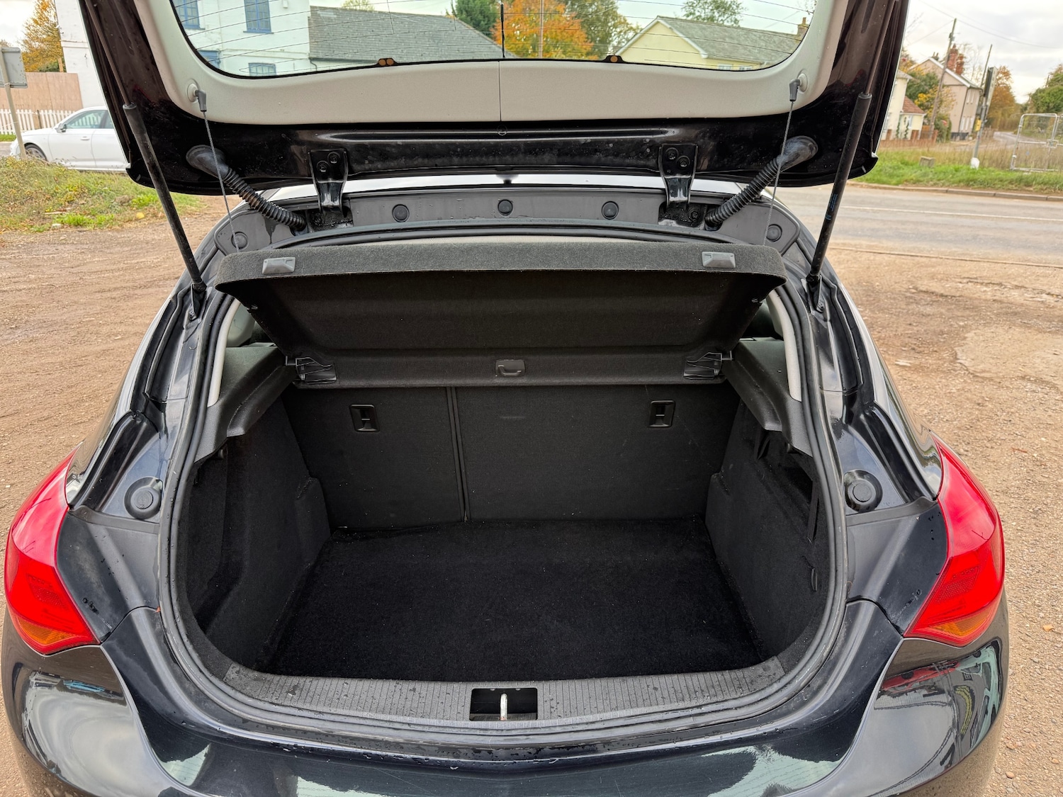 Used Vauxhall Astra 2012 for sale - 76478048: Photo 8