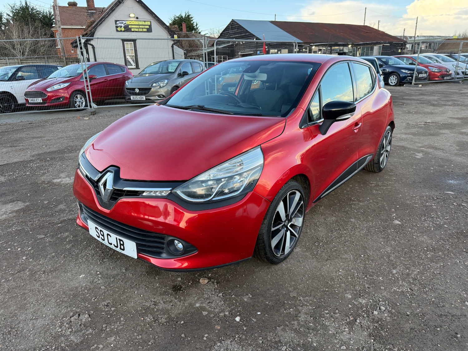 Used Renault Clio 2015 for sale - 78038459: Photo 3