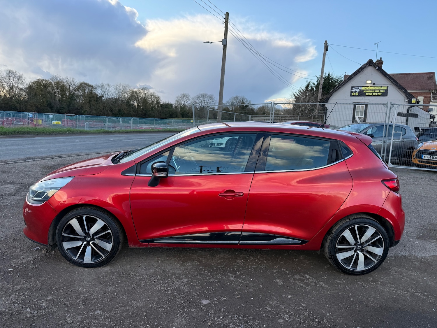 Used Renault Clio 2015 for sale - 78038459: Photo 4