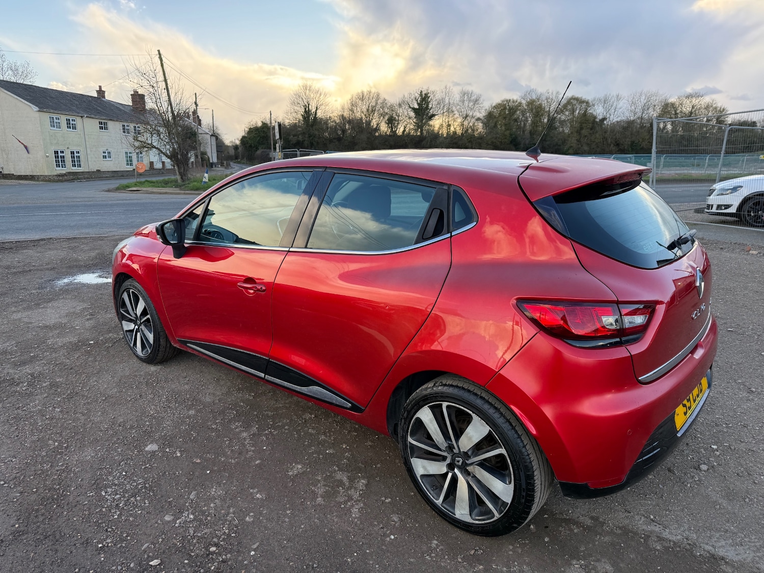 Used Renault Clio 2015 for sale - 78038459: Photo 5