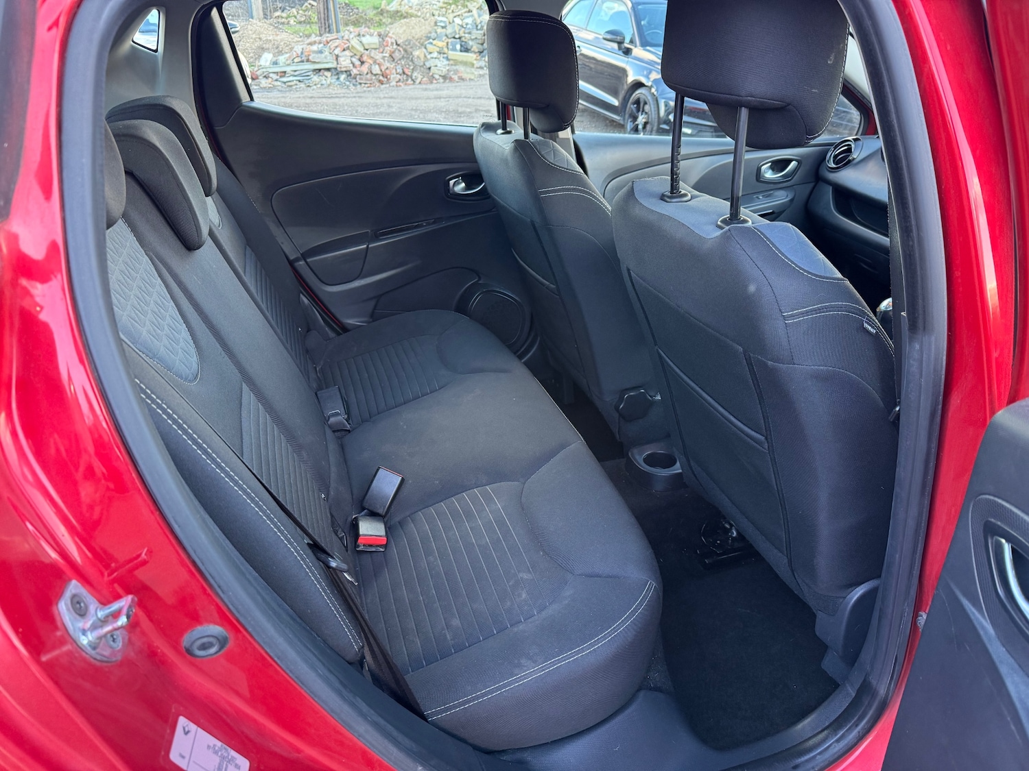 Used Renault Clio 2015 for sale - 78038459: Photo 9