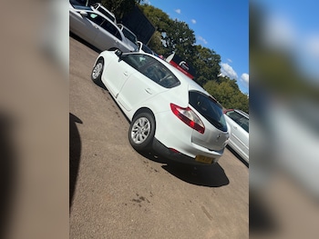 Used Renault Megane 2014 for sale - 76070664: Photo