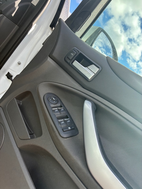 Used Ford Kuga 2010 for sale - 76332085: Photo 18