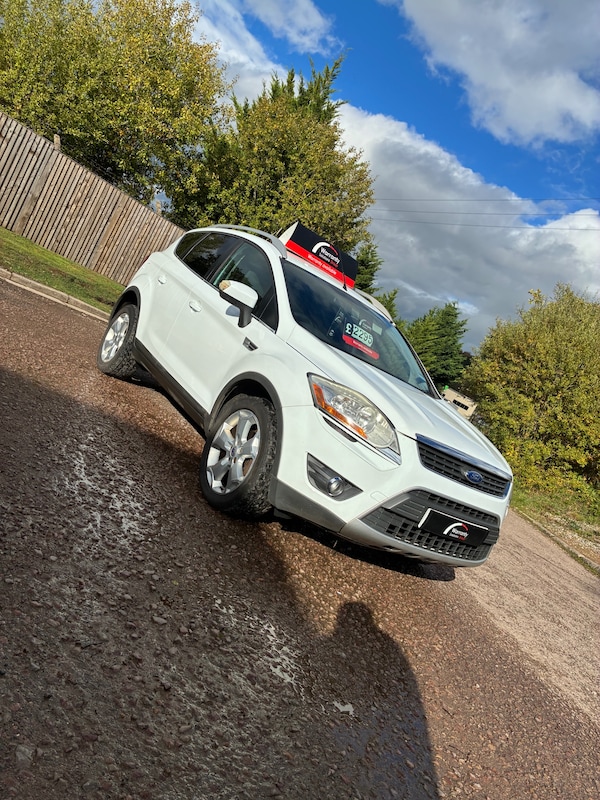 Used Ford Kuga 2010 for sale - 76332085: Photo 1