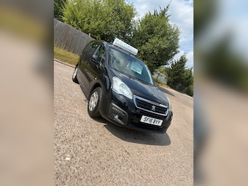 Used Peugeot Partner Tepee 2016 for sale - 79253592: Photo