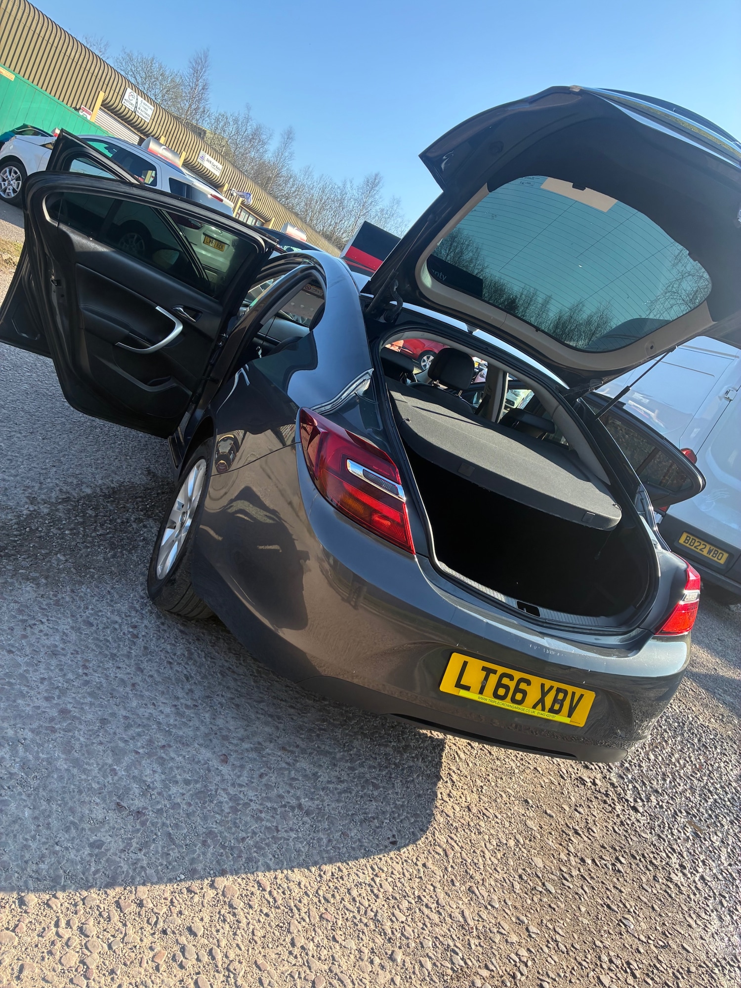 Used Vauxhall Insignia 2016 for sale - 77745907: Photo 4