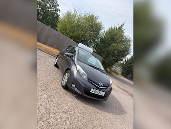 Used Toyota Yaris 2013 for sale - 79407761: Photo