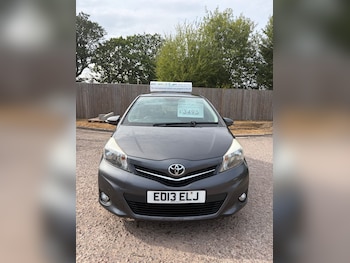 Used Toyota Yaris 2013 for sale - 79407761: Photo
