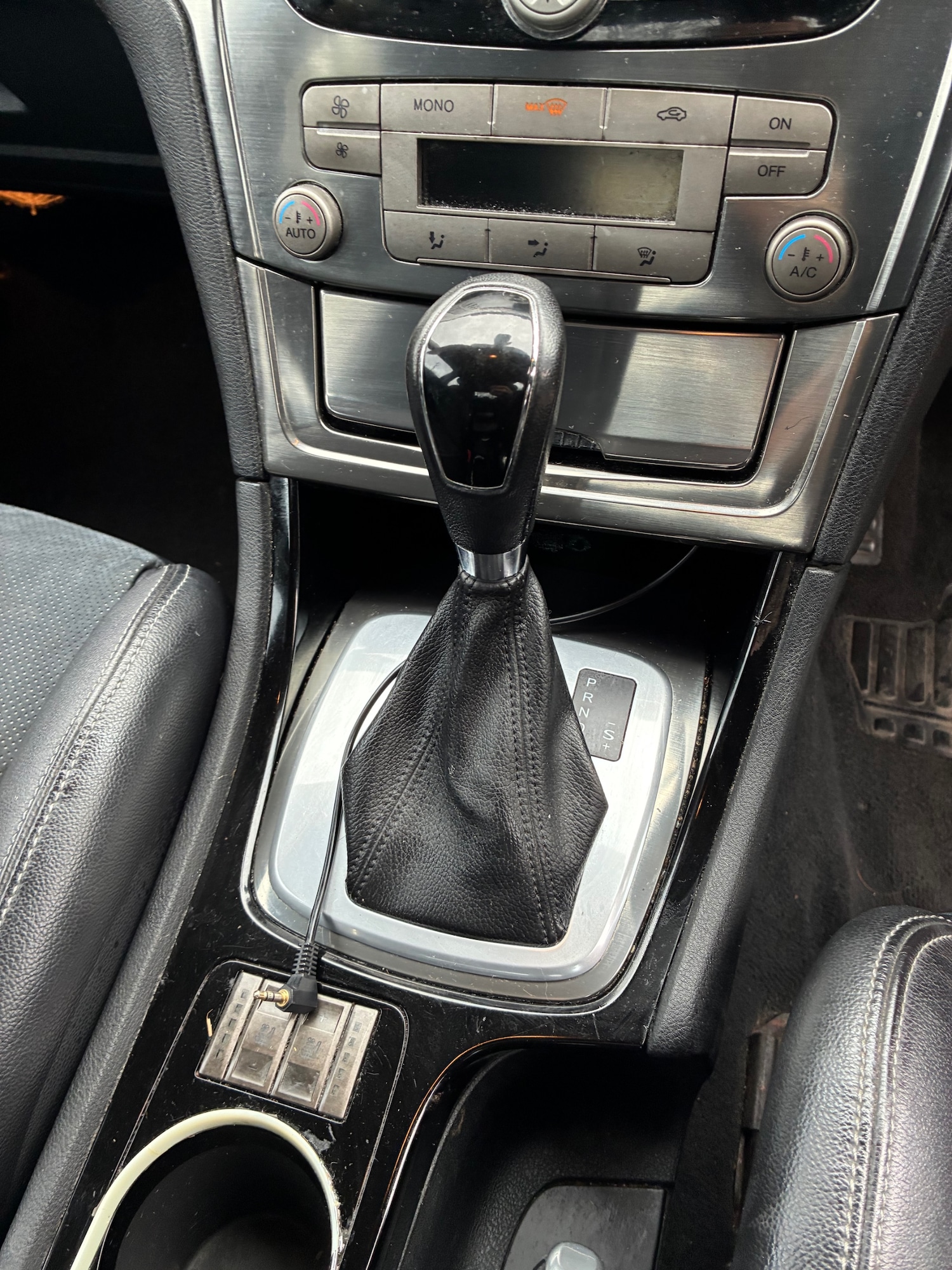 Used Ford Mondeo 2011 for sale - 77283376: Photo 9