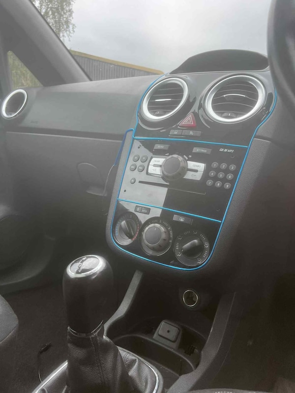 Used Vauxhall Corsa 2012 for sale - 76221631: Photo 6