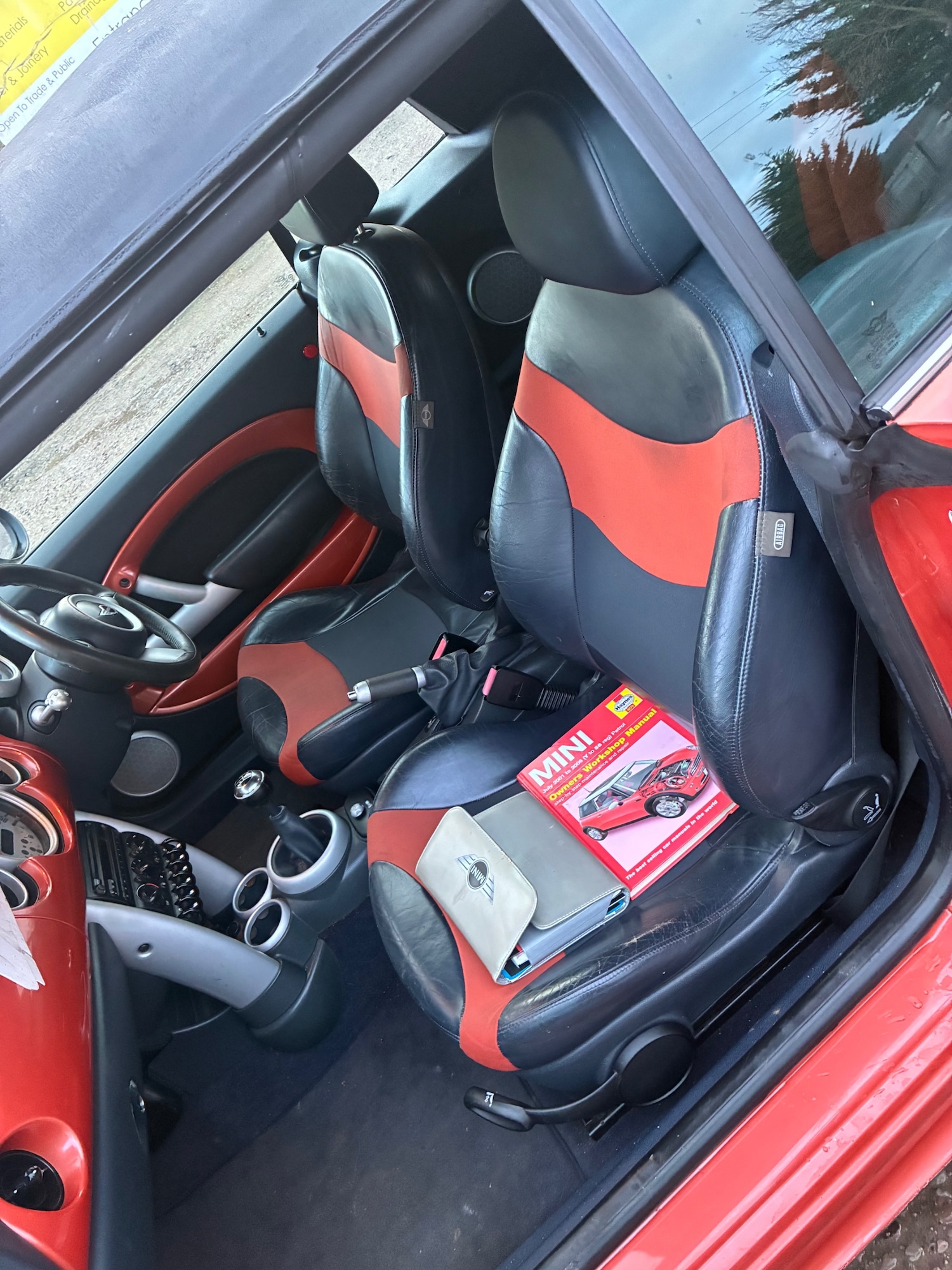 Used MINI Convertible 2004 for sale - 77620301: Photo 11