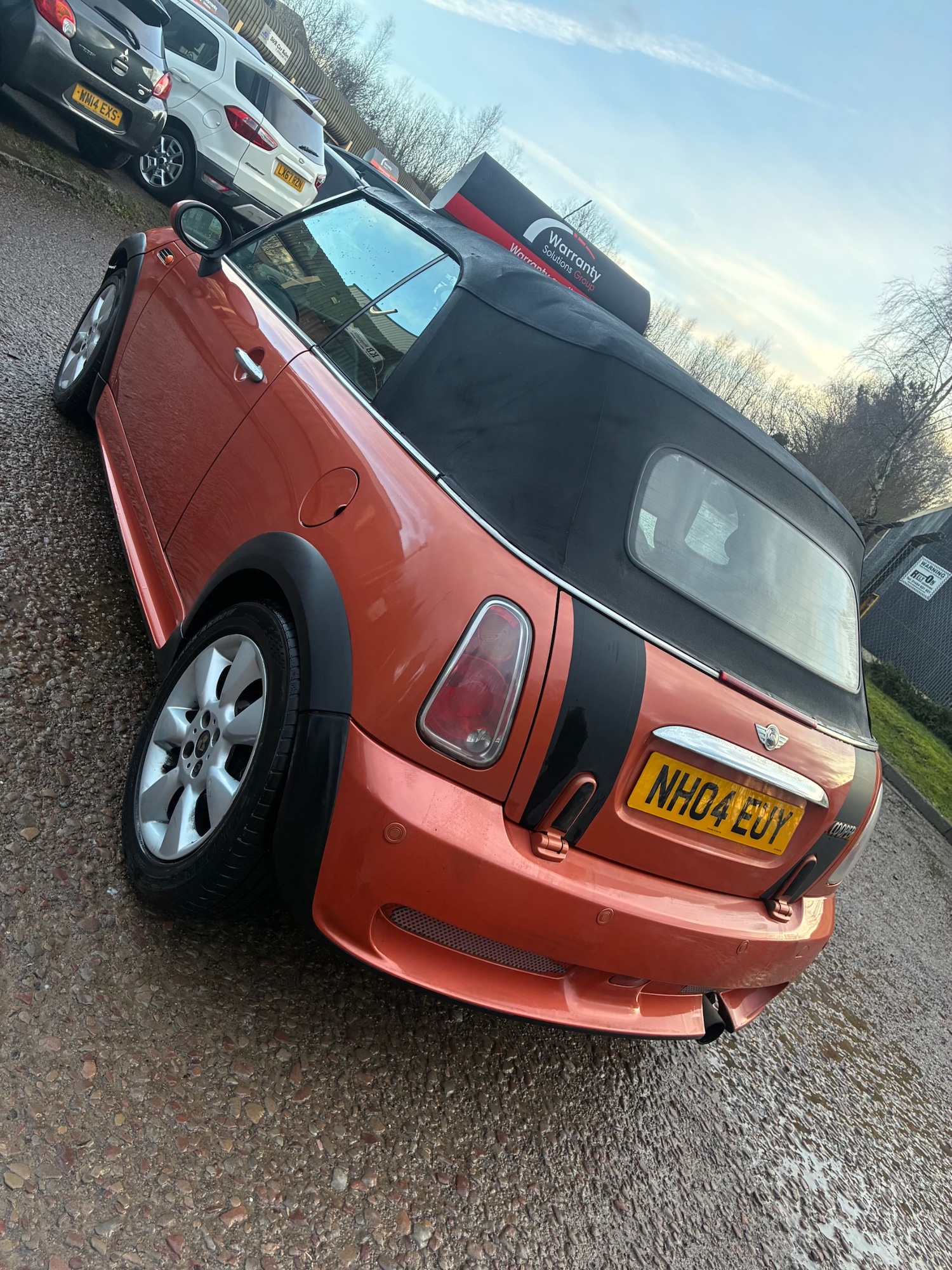 Used MINI Convertible 2004 for sale - 77620301: Photo 4