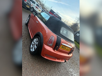 Used MINI Convertible 2004 for sale - 77620301: Photo