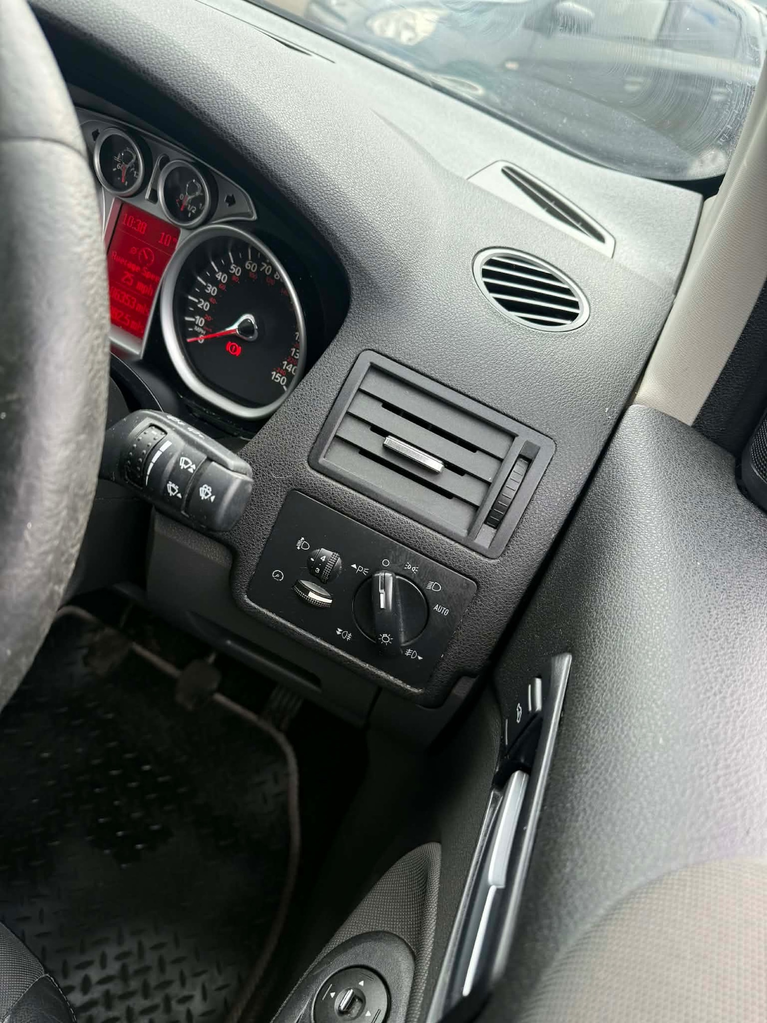 Used Ford Kuga 2010 for sale - 77669376: Photo 7