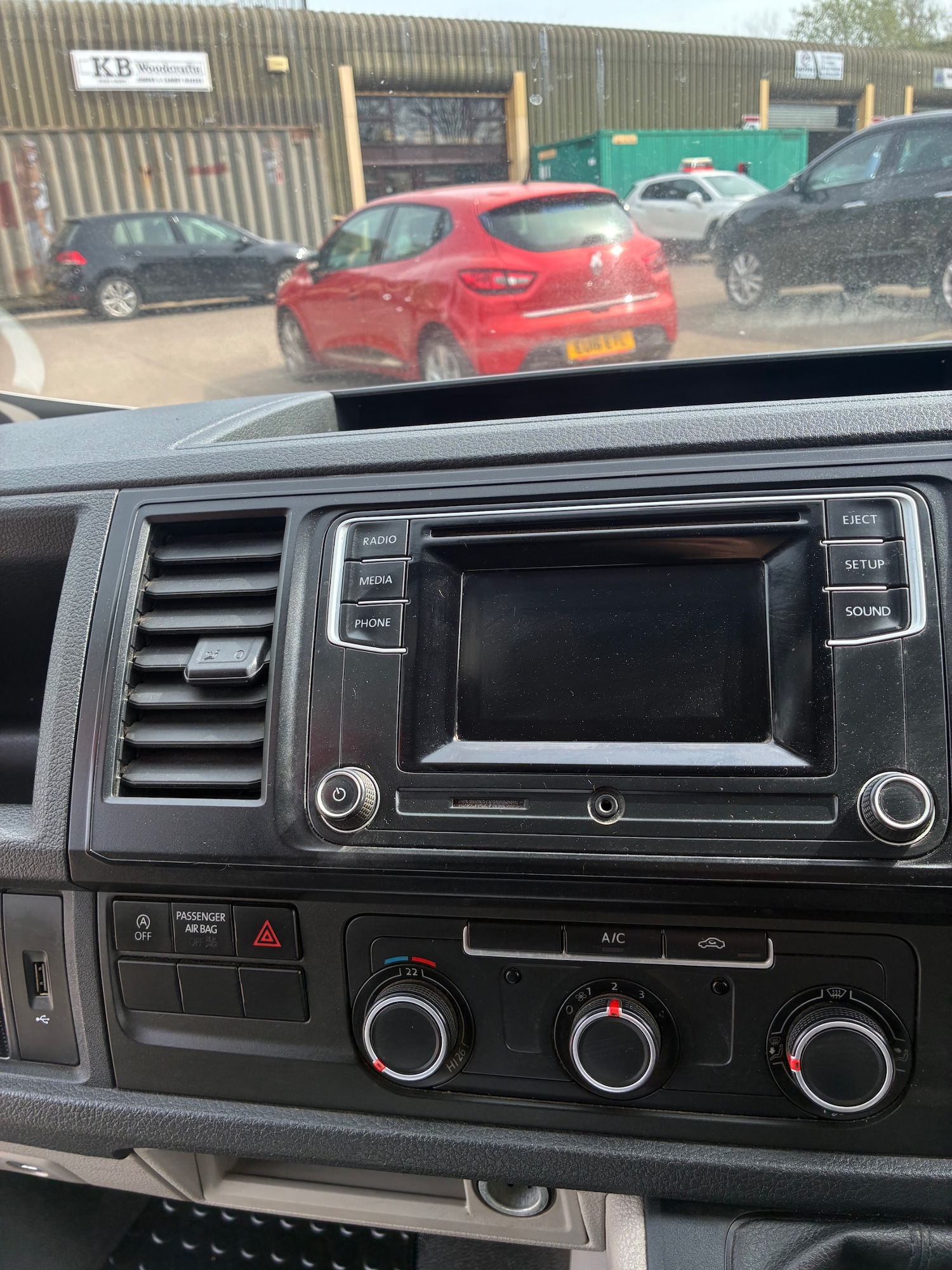 Used Volkswagen Transporter 2016 for sale - 78198739: Photo 8