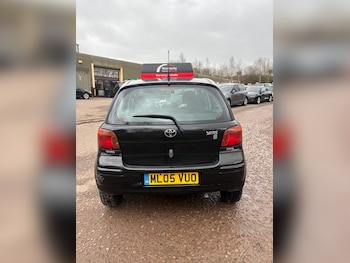 Used Toyota Yaris 2005 for sale - 77902779: Photo