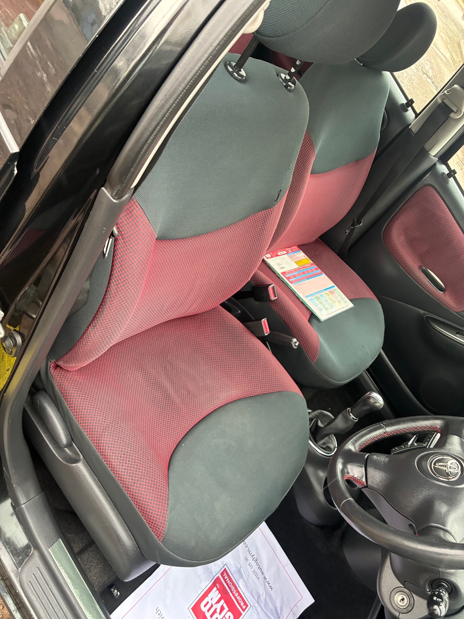 Used Toyota Yaris 2005 for sale - 77902779: Photo 9